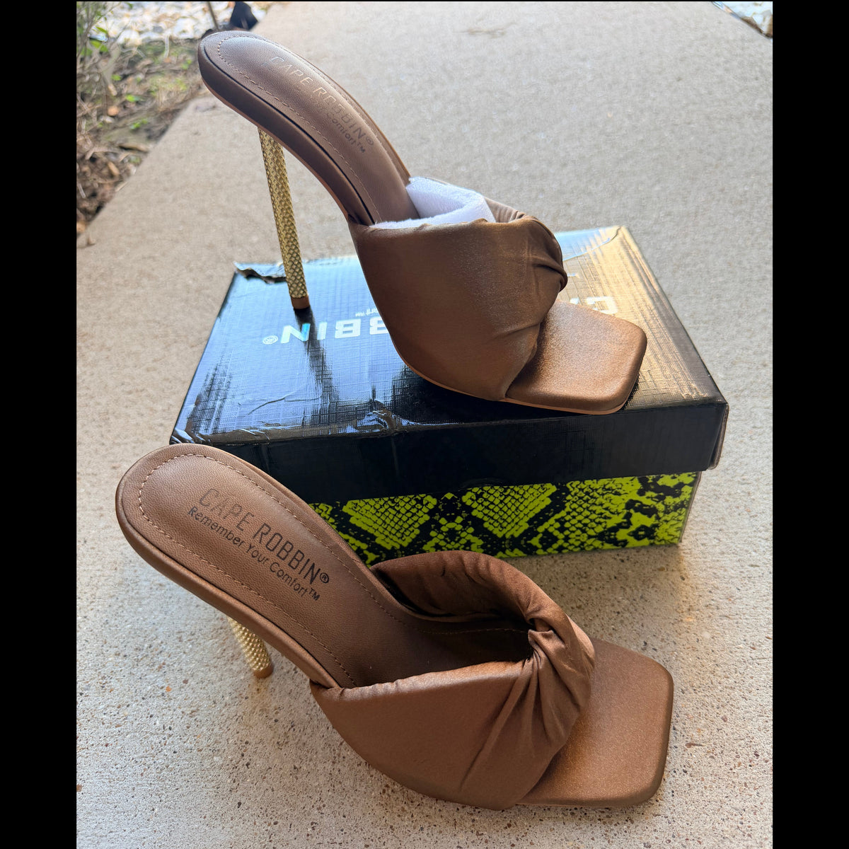 Chocolate Brown Knotted Mule